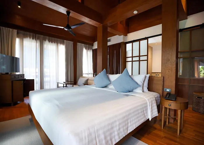Chann Noi Hotel 3*
